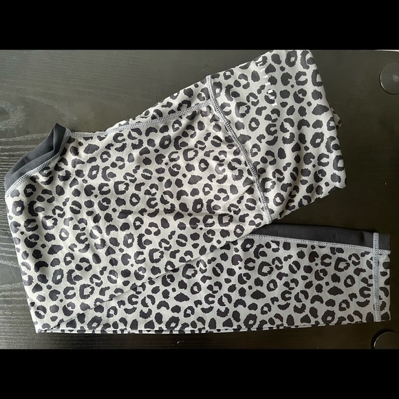 Allfenix Women’s Charcoal Jagger 7/8 Leggings‎ Size Small NWT #cheeta Run… - Picture 1 of 6